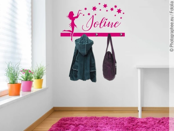 Selbstklebende Garderobe fürs Mädchenzimmer mit Elfe und Wunschnamen