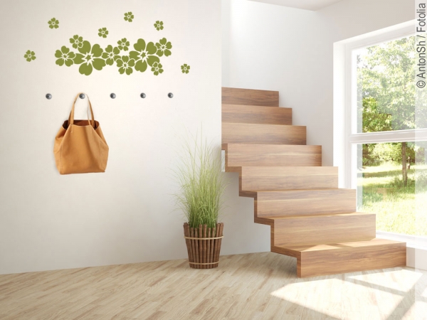 Preview: Wandtattoo Garderobe Blumendekor Preview: selbstklebende Garderobe mit Blüten